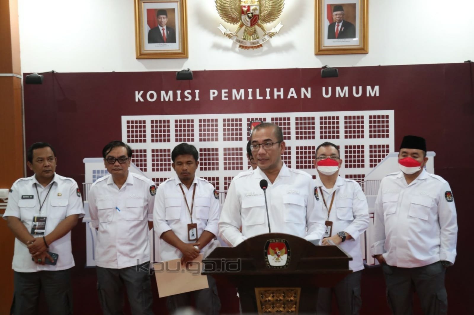 Ketua KPU Hasyim Asy’ari saat konferensi pers Pendaftaran Partai Politik Calon Peserta Pemilu hari kedelapan, di Kantor KPU, Senin (8/8/2022)