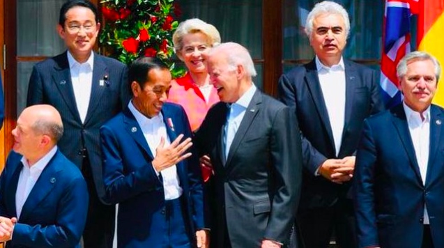 Presiden AS Joe Biden bersama Presiden RI Joko Widodo