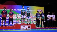 Pasangan ganda putra Indonesia Mohammad Ahsan/Hendra meraih meradi perak pada Kejuaraan Dunia Badminton 2022