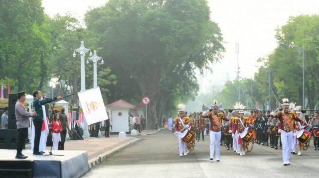 Presiden Jokowi melepas Kirab Merah Putih, di Halaman Istana Merdeka, Minggu (28/08/2022)