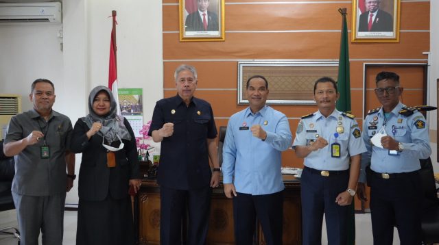 Kepala Kantor Wilayah Kementerian Hukum dan HAM Sumatera Selatan, Ilham Djaya melakukan audiensi dan koordinasi dengan Ketua Pengadilan Tinggi Palembang, Moh. Eka Kartika, Selasa (27/12)