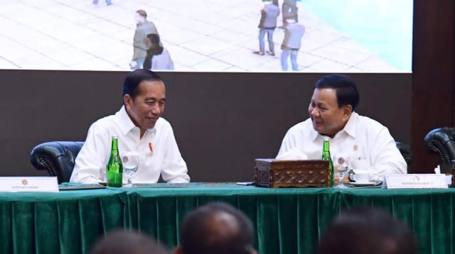 Presiden Joko Widodo dalam arahannya pada Rapat Pimpinan (Rapim) Kementerian Pertahanan (Kemhan) Tahun 2023, Rabu (18/1/2023) di Aula Bhinneka Tunggal Ika, Kementerian Pertahanan, Jakarta