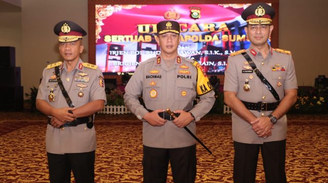 Kapolda Sumsel, Irjen Pol A Rachmad Wibowo pimpin serah terima jabatan Wakapolda Sumsel dari Irjen Pol Rudi Setiawan SIK MH ke Brigjen Pol M Zulkarnain SIK MSi