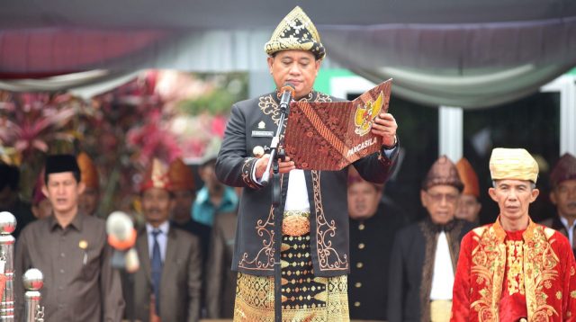 Bupati Banyuasin, H Askolani saat jadi inspektur upacara peringatan Hari Amal Bhakti ke-77 Kemenag, Rabu (3/1/2023)