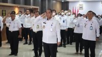 Kepala Kantor Wilayah Kementerian Hukum dan HAM Sumatera Selatan, Dr. Ilham Djaya beserta pegawai Kanwil Kemenkumham Sumsel mengiikuti apel awal tahun 2023, Rabu (4/1/2023) secara virtual
