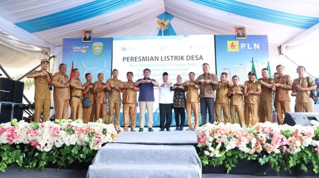 Peresmian Listrik Desa di Kecamatan Batanghari Leko