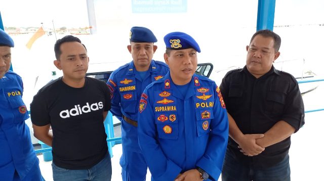 Kasat Polairud Polrestabes Palembang, Kompol Suprawira SH MSi saat memberikan keterangan di depan wartawan, Kamis (26/1/2023)