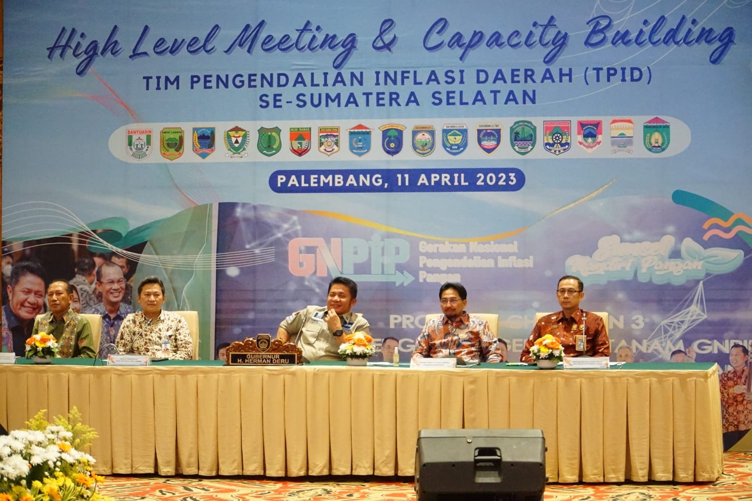 Gubernur Sumsel H Herman Deru saat menghadiri (HLM) TPID, di Ballroom Hotel Aryaduta Palembang, Selasa (11/4).