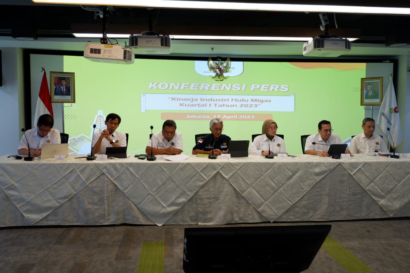 Kepala SKK Migas Dwi Soetjipto pada kegiatan konferensi pers capaian kinerja kuartal pertama 2023 di Jakarta, Senin (17/4)
