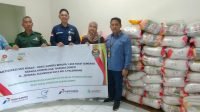SKK Migas – KKKS Sumsel Beri Dukungan Baksos Korem 044/Garuda Dempo berupa 1.000 Paket Sembako dalam rangka memperingati HUT ke-78 TNI
