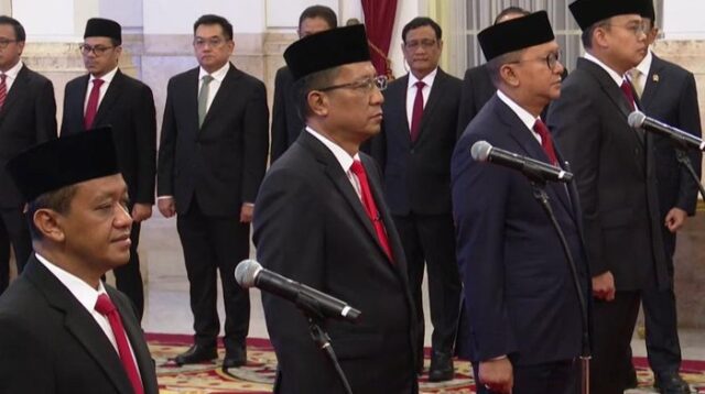 Reshuffle Kabinet, Jokowi Lantik Menteri, Wamen, dan Kepala Badan Baru